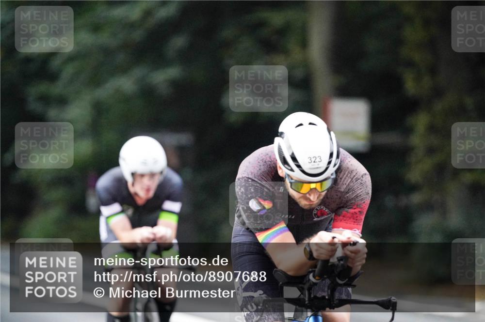14.09.2025 - Stadtparktriathlon Michael Burmester http://msf.ph/oto/8907688 14.09.2025 09:21:33 Radfahren 323, 349, 365, 375, 379, 383, 393, 400 meine-sportfotos.de