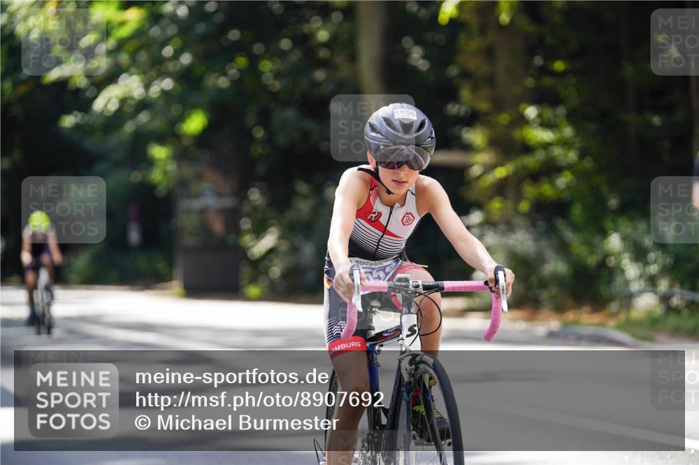 14.09.2025 - Stadtparktriathlon Michael Burmester http://msf.ph/oto/8907692 14.09.2025 13:44:52 Radfahren 1530, 1627, 1631, 1648, 1650, 1656, 1662, 1663, 1681 meine-sportfotos.de
