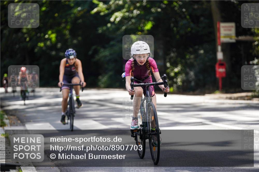 14.09.2025 - Stadtparktriathlon Michael Burmester http://msf.ph/oto/8907703 14.09.2025 13:44:56 Radfahren 1627, 1631, 1644, 1648, 1656, 1662, 1663, 1671, 1679, 1691 meine-sportfotos.de