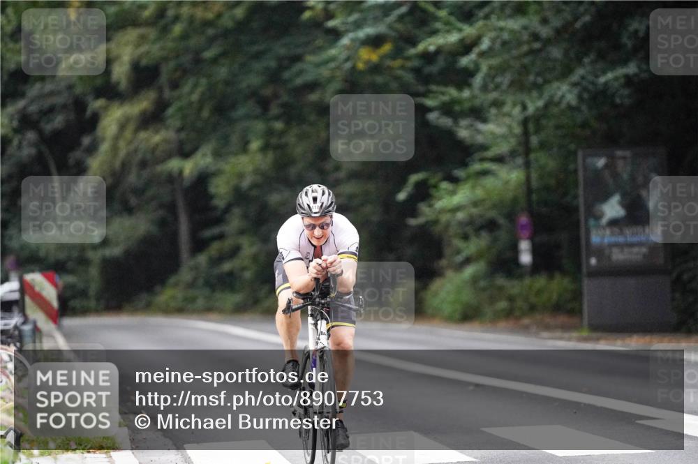 14.09.2025 - Stadtparktriathlon Michael Burmester http://msf.ph/oto/8907753 14.09.2025 09:22:05 Radfahren 410, 451 meine-sportfotos.de