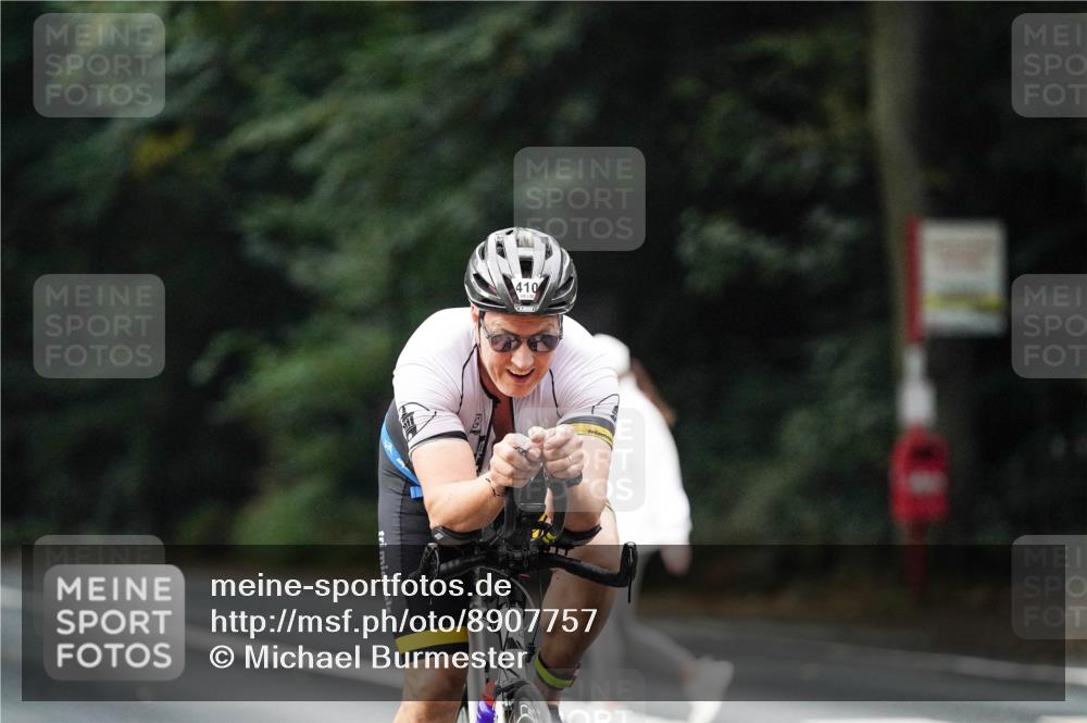14.09.2025 - Stadtparktriathlon Michael Burmester http://msf.ph/oto/8907757 14.09.2025 09:22:06 Radfahren 410, 451 meine-sportfotos.de