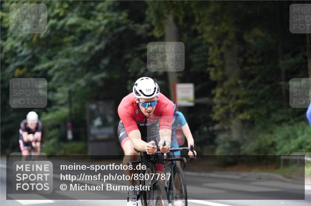 14.09.2025 - Stadtparktriathlon Michael Burmester http://msf.ph/oto/8907787 14.09.2025 09:22:21 Radfahren 311, 348, 361, 367, 392, 398, 413, 414, 432, 487 meine-sportfotos.de