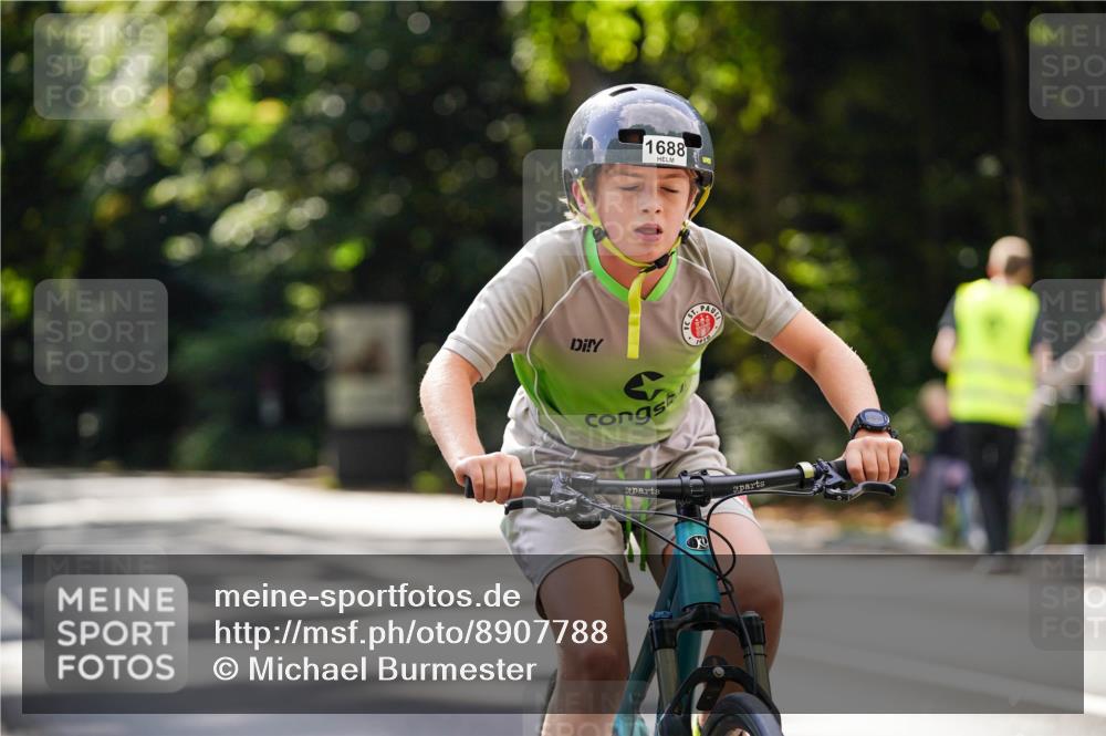 14.09.2025 - Stadtparktriathlon Michael Burmester http://msf.ph/oto/8907788 14.09.2025 13:45:32 Radfahren 1624, 1625, 1628, 1632, 1634, 1641, 1643, 1645, 1680, 1683, 1688 meine-sportfotos.de