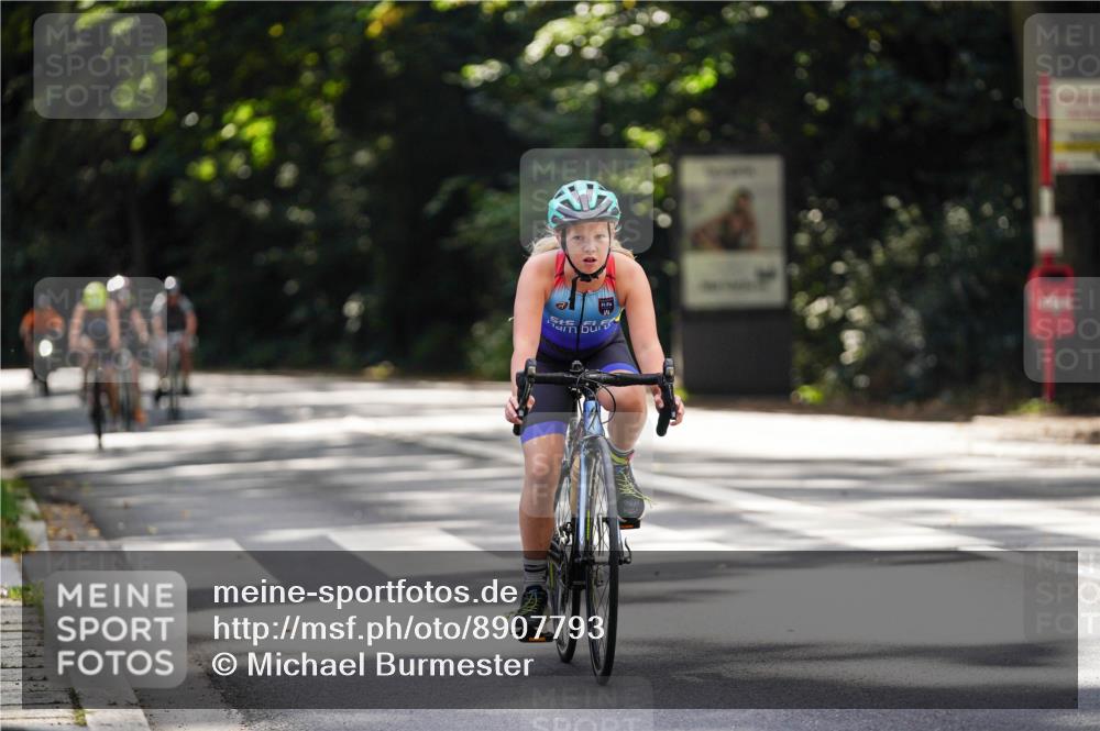 14.09.2025 - Stadtparktriathlon Michael Burmester http://msf.ph/oto/8907793 14.09.2025 13:45:34 Radfahren 1624, 1625, 1628, 1632, 1641, 1680, 1683, 1688 meine-sportfotos.de