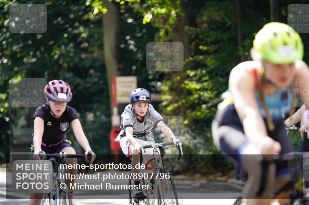 14.09.2025 - Stadtparktriathlon Michael Burmester http://msf.ph/oto/8907796 14.09.2025 13:45:39 Radfahren 1622, 1624, 1628, 1641, 1665, 1676, 1683, 1689 meine-sportfotos.de