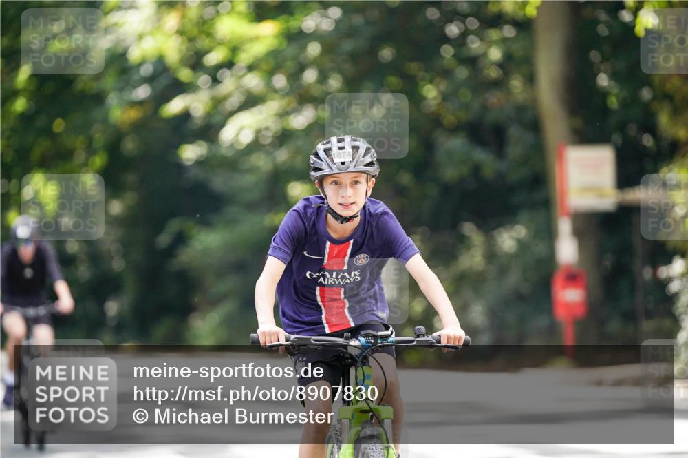 14.09.2025 - Stadtparktriathlon Michael Burmester http://msf.ph/oto/8907830 14.09.2025 13:45:58 Radfahren 1549, 1572, 1635, 1654, 1660, 1674 meine-sportfotos.de