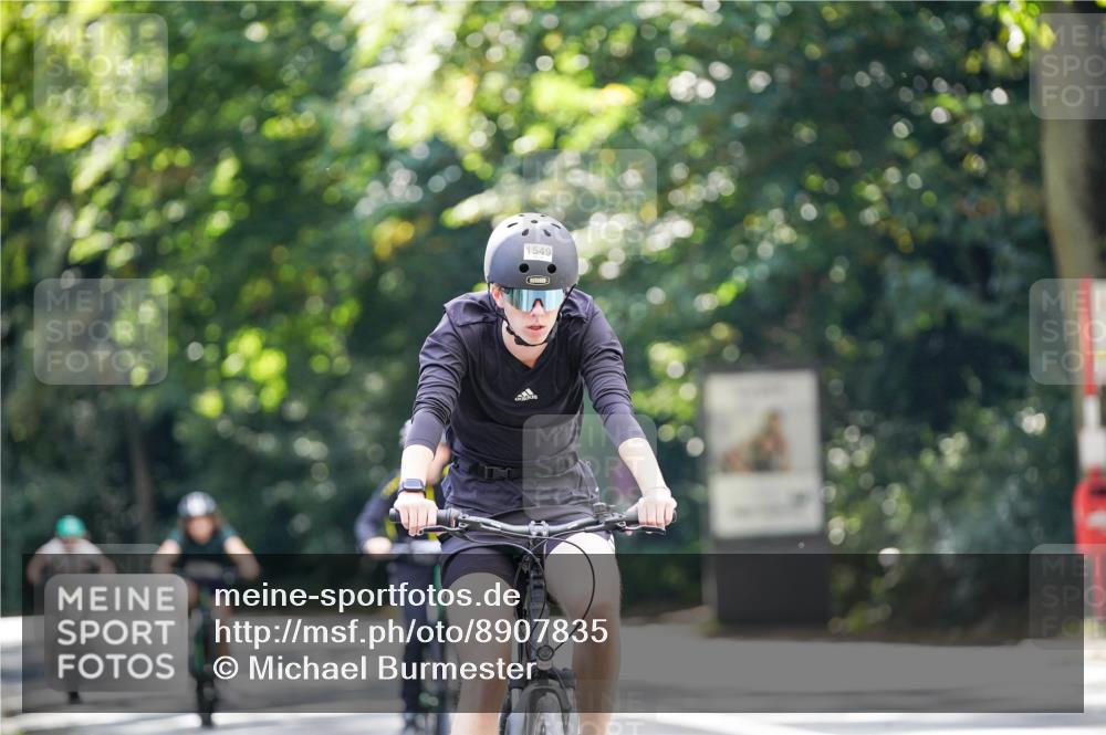 14.09.2025 - Stadtparktriathlon Michael Burmester http://msf.ph/oto/8907835 14.09.2025 13:46:00 Radfahren 1549, 1572, 1635, 1654, 1660, 1674 meine-sportfotos.de