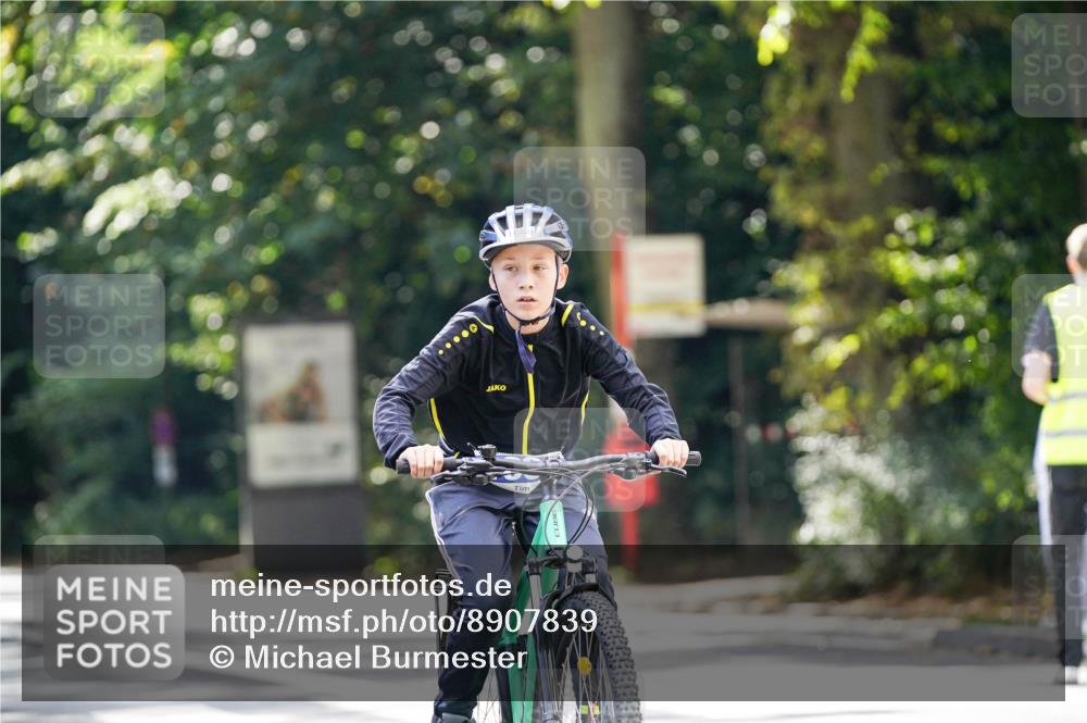 14.09.2025 - Stadtparktriathlon Michael Burmester http://msf.ph/oto/8907839 14.09.2025 13:46:02 Radfahren 1549, 1572, 1635, 1654, 1660, 1674 meine-sportfotos.de