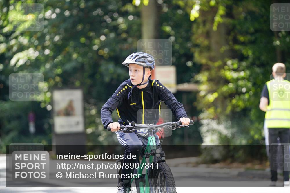 14.09.2025 - Stadtparktriathlon Michael Burmester http://msf.ph/oto/8907841 14.09.2025 13:46:02 Radfahren 1549, 1572, 1635, 1654, 1660, 1674 meine-sportfotos.de