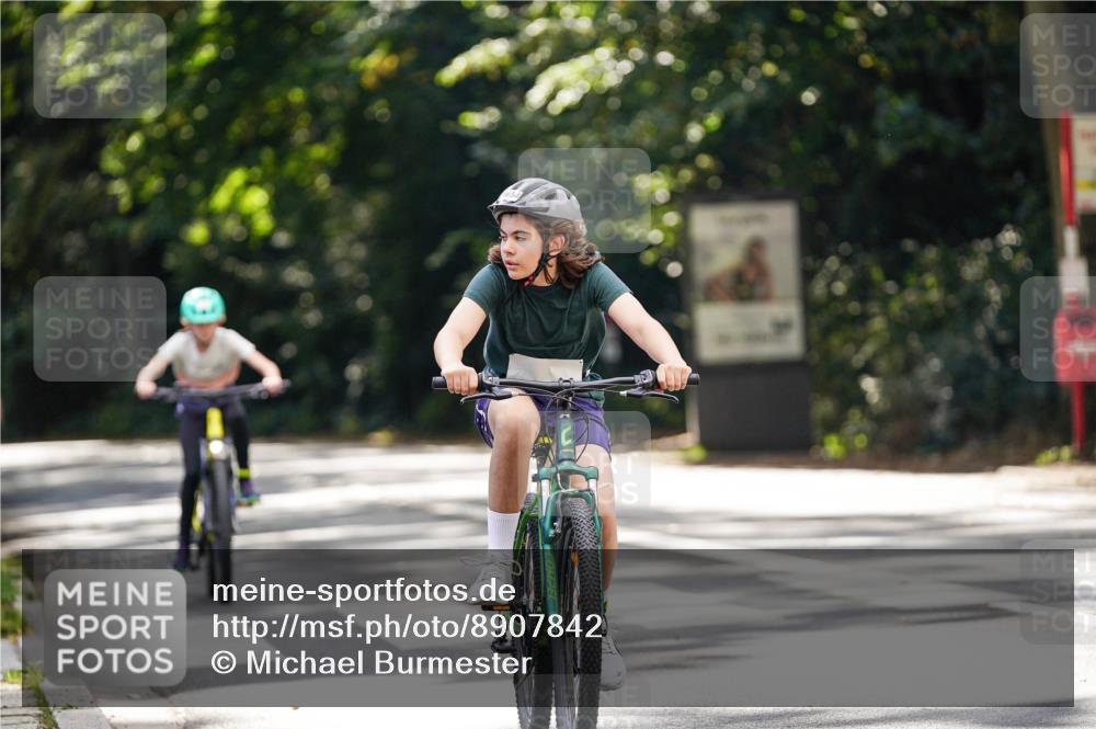 14.09.2025 - Stadtparktriathlon Michael Burmester http://msf.ph/oto/8907842 14.09.2025 13:46:03 Radfahren 1549, 1635, 1654, 1660, 1674 meine-sportfotos.de