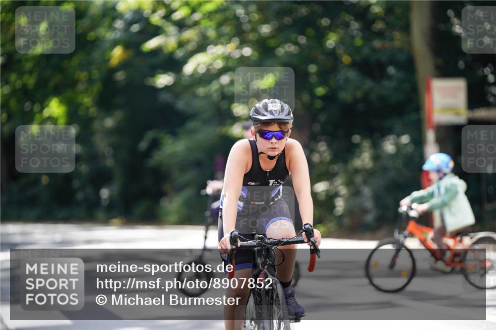 14.09.2025 - Stadtparktriathlon Michael Burmester http://msf.ph/oto/8907852 14.09.2025 13:46:15 Radfahren 1685 meine-sportfotos.de