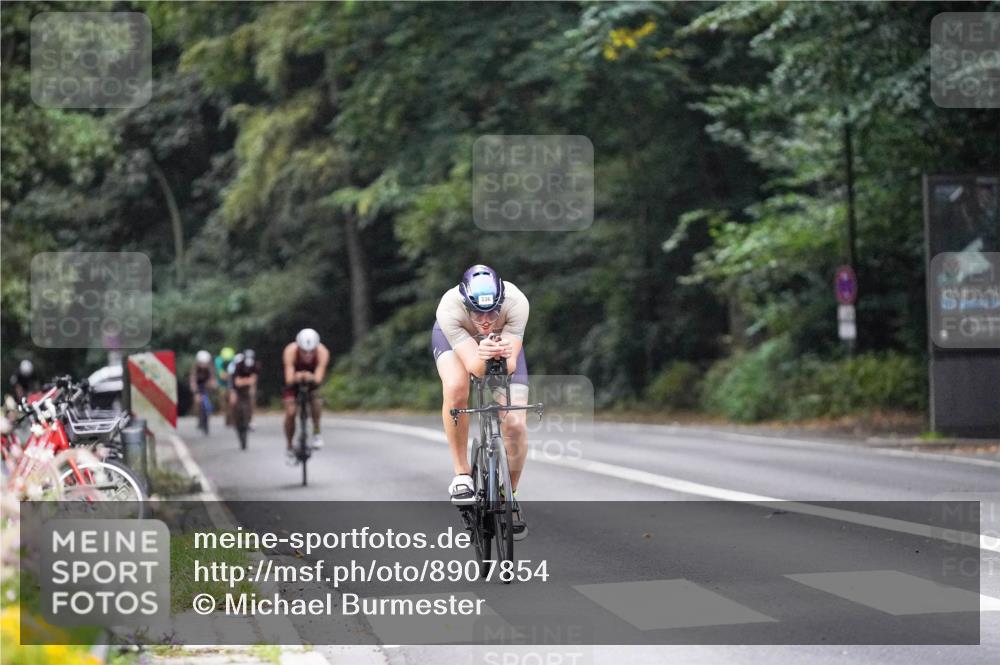 14.09.2025 - Stadtparktriathlon Michael Burmester http://msf.ph/oto/8907854 14.09.2025 09:23:01 Radfahren 303, 336, 460, 462, 478 meine-sportfotos.de