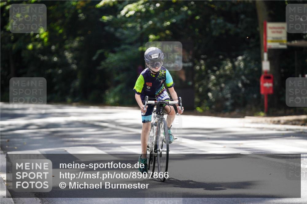 14.09.2025 - Stadtparktriathlon Michael Burmester http://msf.ph/oto/8907866 14.09.2025 13:47:10 Radfahren 1666 meine-sportfotos.de