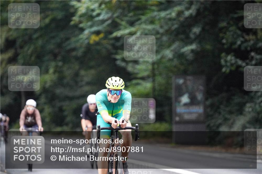 14.09.2025 - Stadtparktriathlon Michael Burmester http://msf.ph/oto/8907881 14.09.2025 09:23:11 Radfahren 312, 402, 408, 416, 434, 446, 460, 484, 501 meine-sportfotos.de