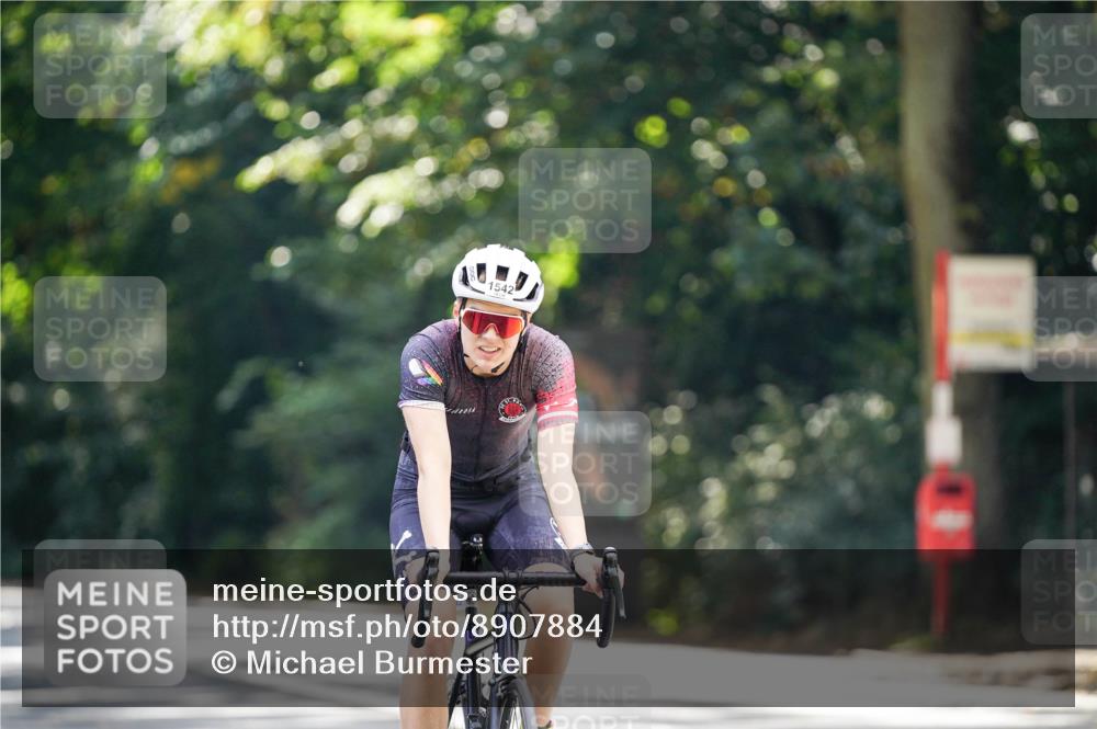 14.09.2025 - Stadtparktriathlon Michael Burmester http://msf.ph/oto/8907884 14.09.2025 13:47:40 Radfahren 1429, 1542 meine-sportfotos.de