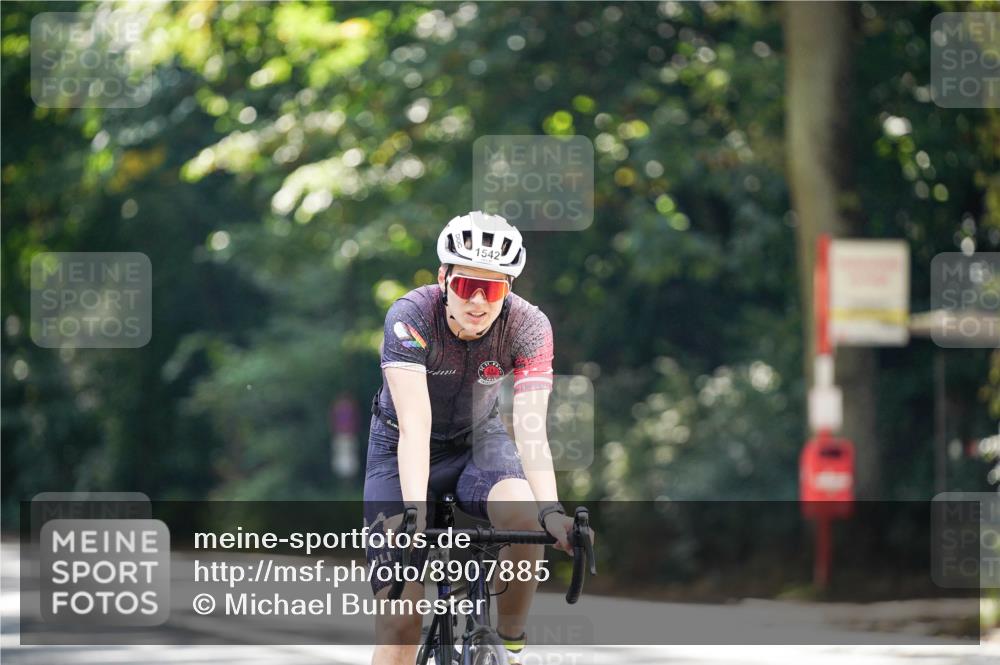 14.09.2025 - Stadtparktriathlon Michael Burmester http://msf.ph/oto/8907885 14.09.2025 13:47:40 Radfahren 1429, 1542 meine-sportfotos.de