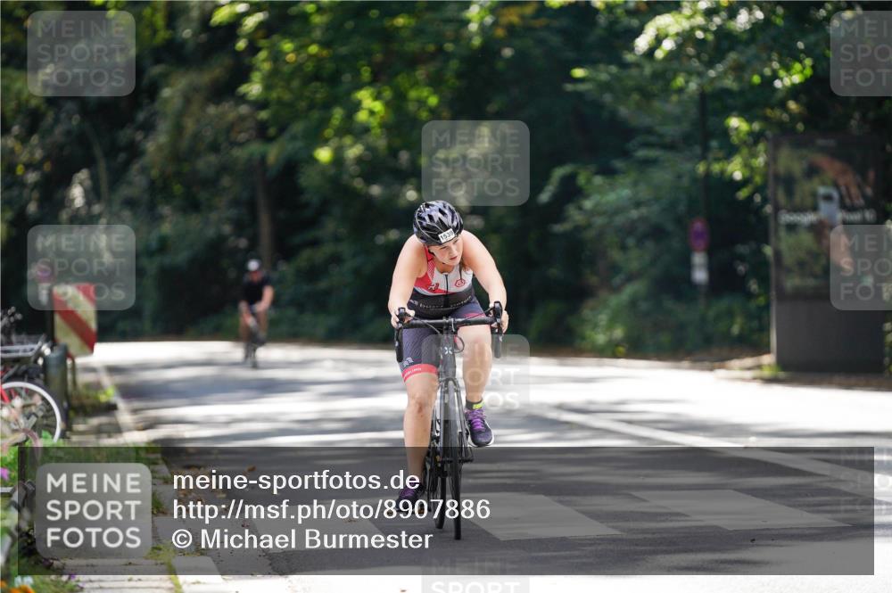 14.09.2025 - Stadtparktriathlon Michael Burmester http://msf.ph/oto/8907886 14.09.2025 13:48:08 Radfahren 1539 meine-sportfotos.de