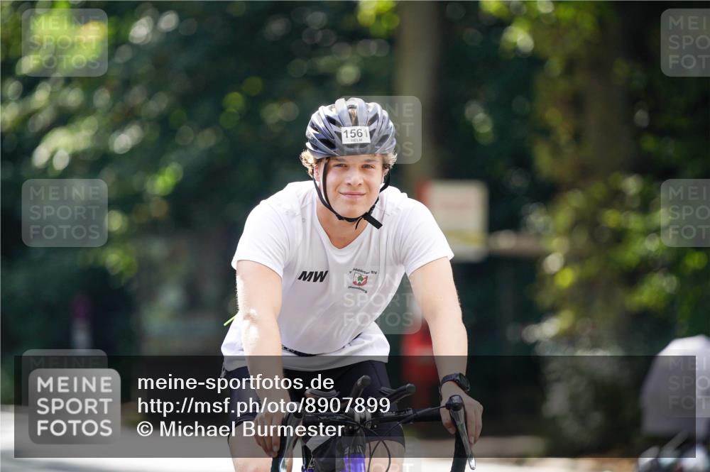 14.09.2025 - Stadtparktriathlon Michael Burmester http://msf.ph/oto/8907899 14.09.2025 13:48:25 Radfahren 1561 meine-sportfotos.de