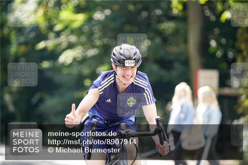 14.09.2025 - Stadtparktriathlon Michael Burmester http://msf.ph/oto/8907914 14.09.2025 13:49:23 Radfahren 1559 meine-sportfotos.de