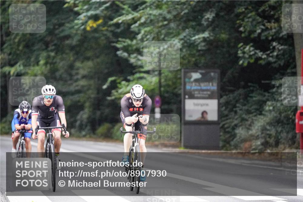 14.09.2025 - Stadtparktriathlon Michael Burmester http://msf.ph/oto/8907930 14.09.2025 09:23:38 Radfahren 325, 350, 399, 457, 488 meine-sportfotos.de
