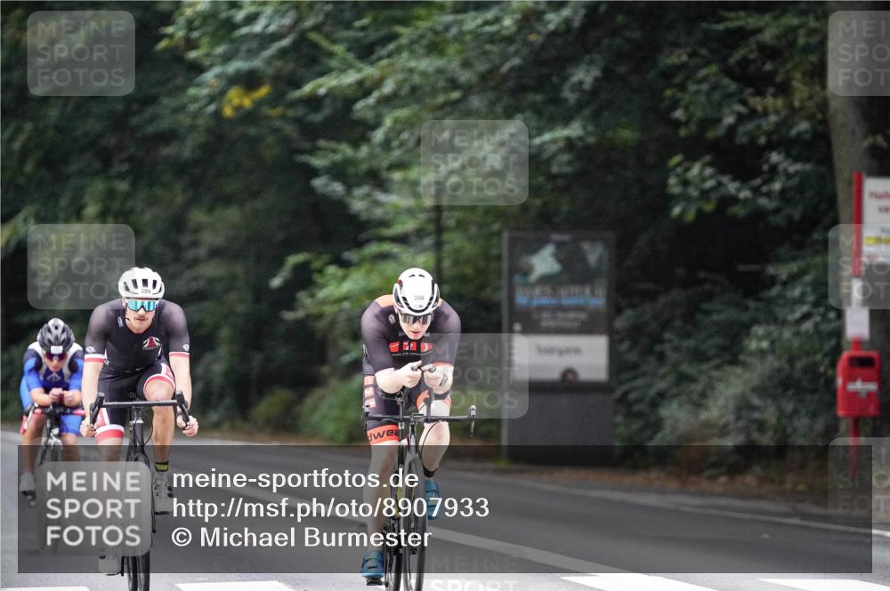 14.09.2025 - Stadtparktriathlon Michael Burmester http://msf.ph/oto/8907933 14.09.2025 09:23:38 Radfahren 325, 350, 399, 457, 488 meine-sportfotos.de