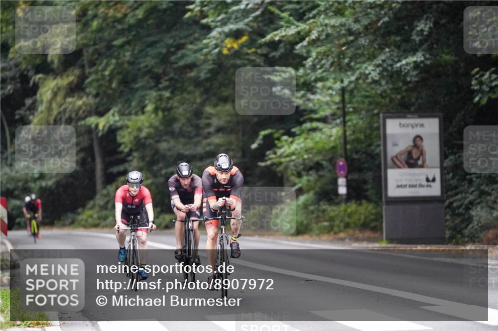 14.09.2025 - Stadtparktriathlon Michael Burmester http://msf.ph/oto/8907972 14.09.2025 09:24:29 Radfahren 317, 378, 465, 476 meine-sportfotos.de