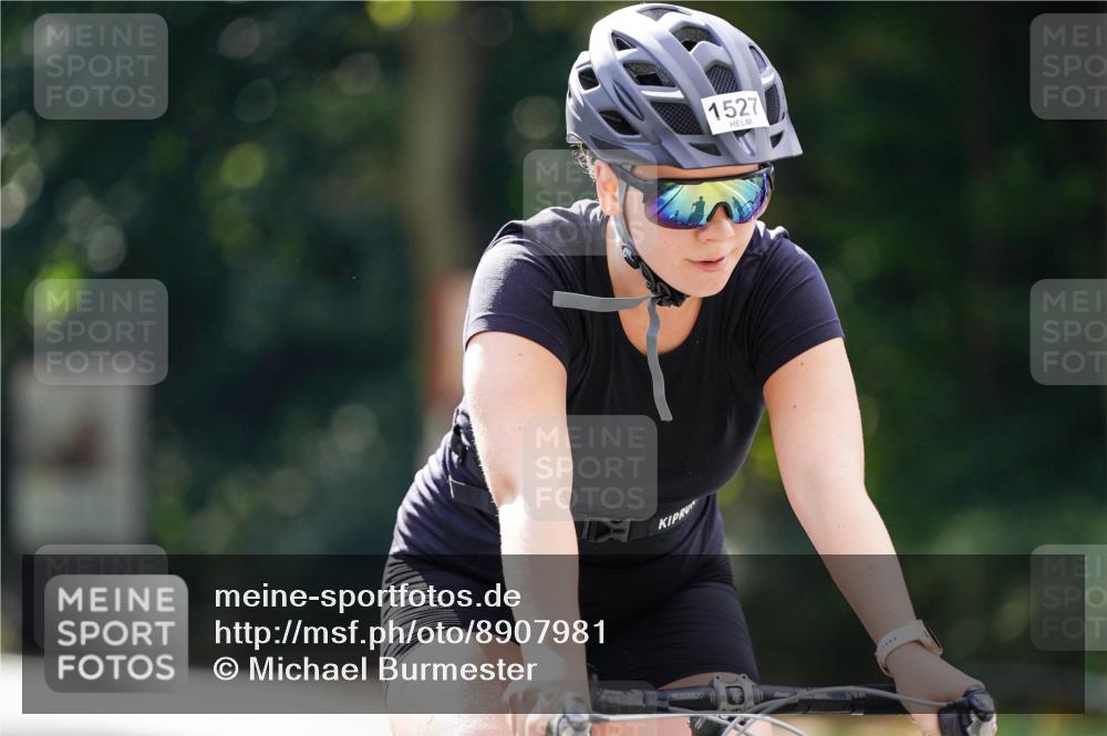 14.09.2025 - Stadtparktriathlon Michael Burmester http://msf.ph/oto/8907981 14.09.2025 13:52:00 Radfahren 1527, 1646, 1647, 1691 meine-sportfotos.de