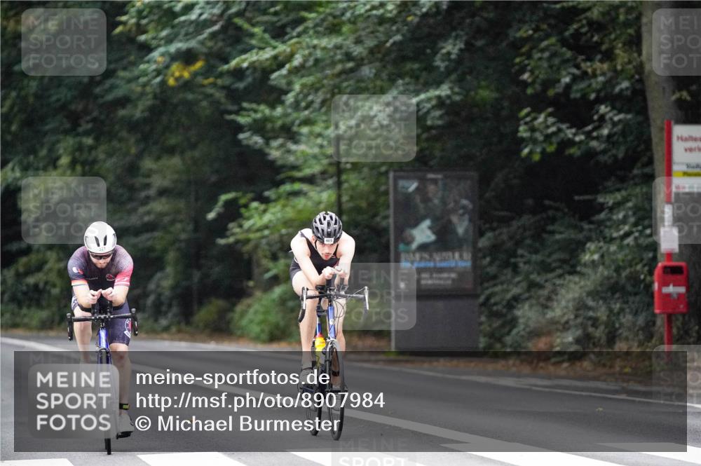 14.09.2025 - Stadtparktriathlon Michael Burmester http://msf.ph/oto/8907984 14.09.2025 09:24:39 Radfahren 321, 378, 405 meine-sportfotos.de