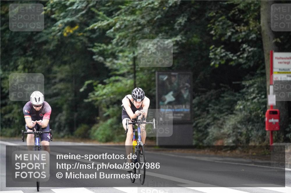 14.09.2025 - Stadtparktriathlon Michael Burmester http://msf.ph/oto/8907986 14.09.2025 09:24:39 Radfahren 321, 378, 405 meine-sportfotos.de