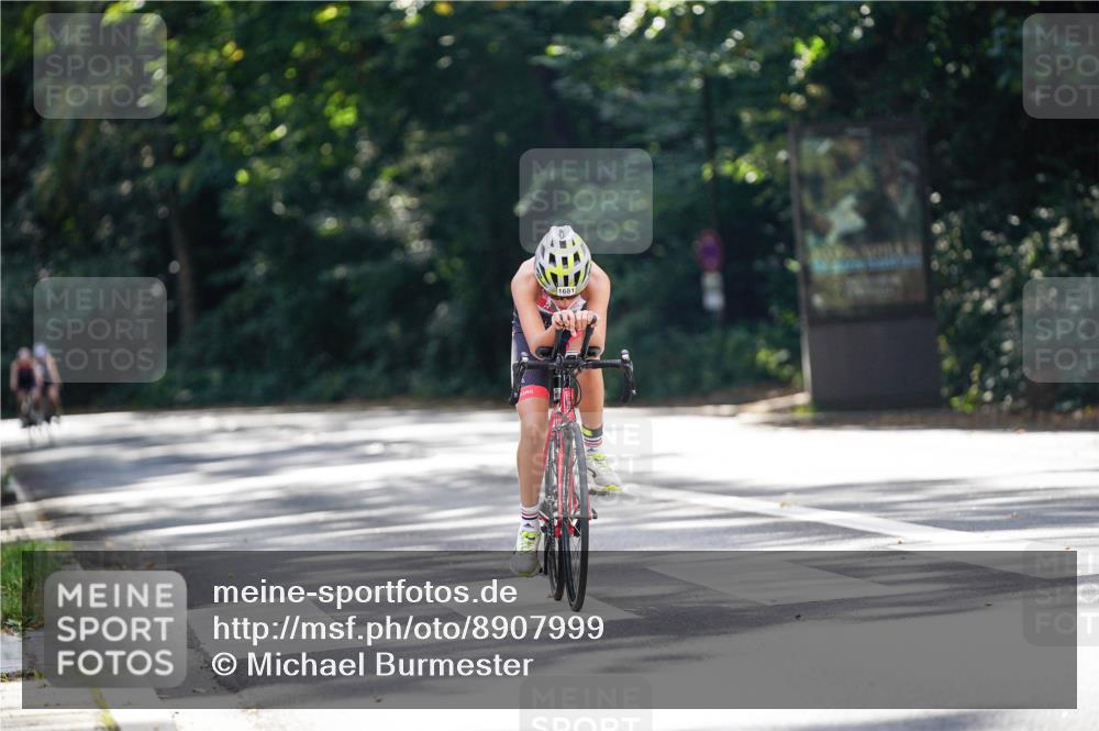 14.09.2025 - Stadtparktriathlon Michael Burmester http://msf.ph/oto/8907999 14.09.2025 13:52:26 Radfahren 1681 meine-sportfotos.de
