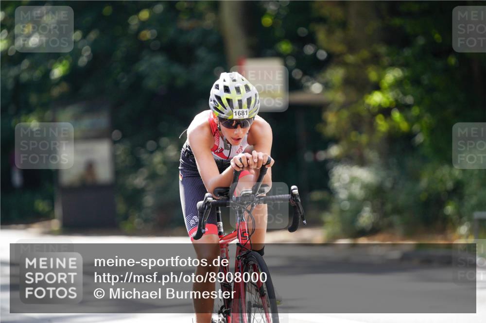 14.09.2025 - Stadtparktriathlon Michael Burmester http://msf.ph/oto/8908000 14.09.2025 13:52:27 Radfahren 1661, 1681 meine-sportfotos.de