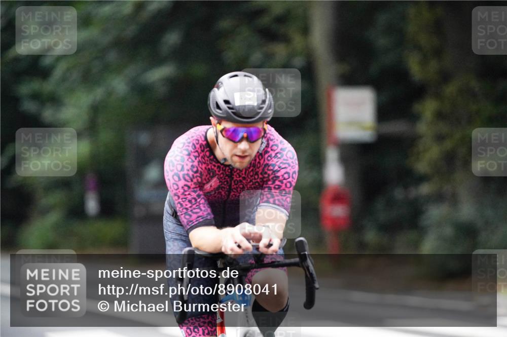 14.09.2025 - Stadtparktriathlon Michael Burmester http://msf.ph/oto/8908041 14.09.2025 09:25:30 Radfahren 316, 322, 422, 425, 431, 452, 475, 481, 499 meine-sportfotos.de