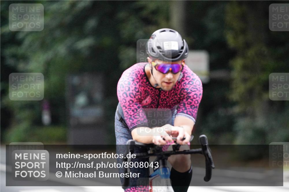 14.09.2025 - Stadtparktriathlon Michael Burmester http://msf.ph/oto/8908043 14.09.2025 09:25:30 Radfahren 316, 322, 422, 425, 431, 452, 475, 481, 499 meine-sportfotos.de