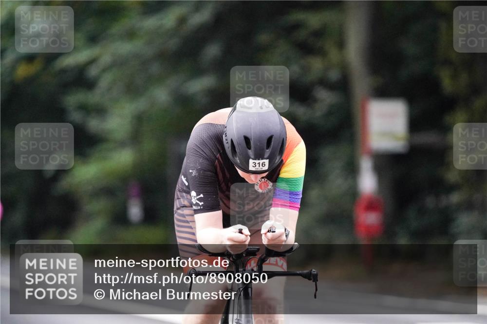 14.09.2025 - Stadtparktriathlon Michael Burmester http://msf.ph/oto/8908050 14.09.2025 09:25:35 Radfahren 316, 422, 425, 431, 481, 483, 499 meine-sportfotos.de
