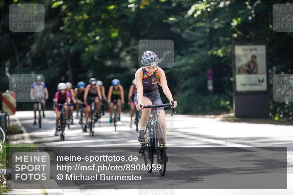 14.09.2025 - Stadtparktriathlon Michael Burmester http://msf.ph/oto/8908059 14.09.2025 13:53:23 Radfahren 1631, 1634, 1640, 1643, 1648, 1649, 1653, 1686 meine-sportfotos.de