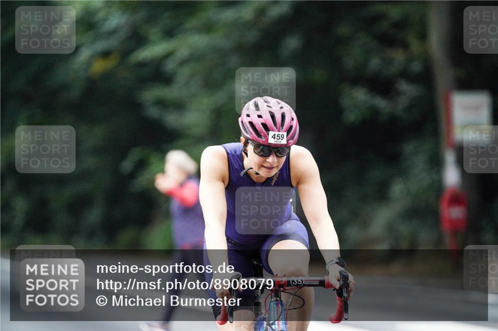 14.09.2025 - Stadtparktriathlon Michael Burmester http://msf.ph/oto/8908079 14.09.2025 09:25:49 Radfahren 420, 454, 459, 471, 480 meine-sportfotos.de