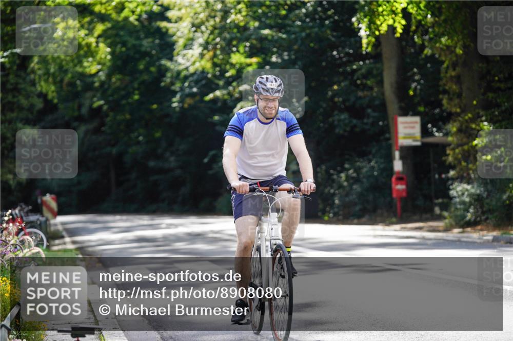 14.09.2025 - Stadtparktriathlon Michael Burmester http://msf.ph/oto/8908080 14.09.2025 13:53:31 Radfahren 1475, 1631, 1634, 1640, 1643, 1648, 1649, 1653, 1686 meine-sportfotos.de