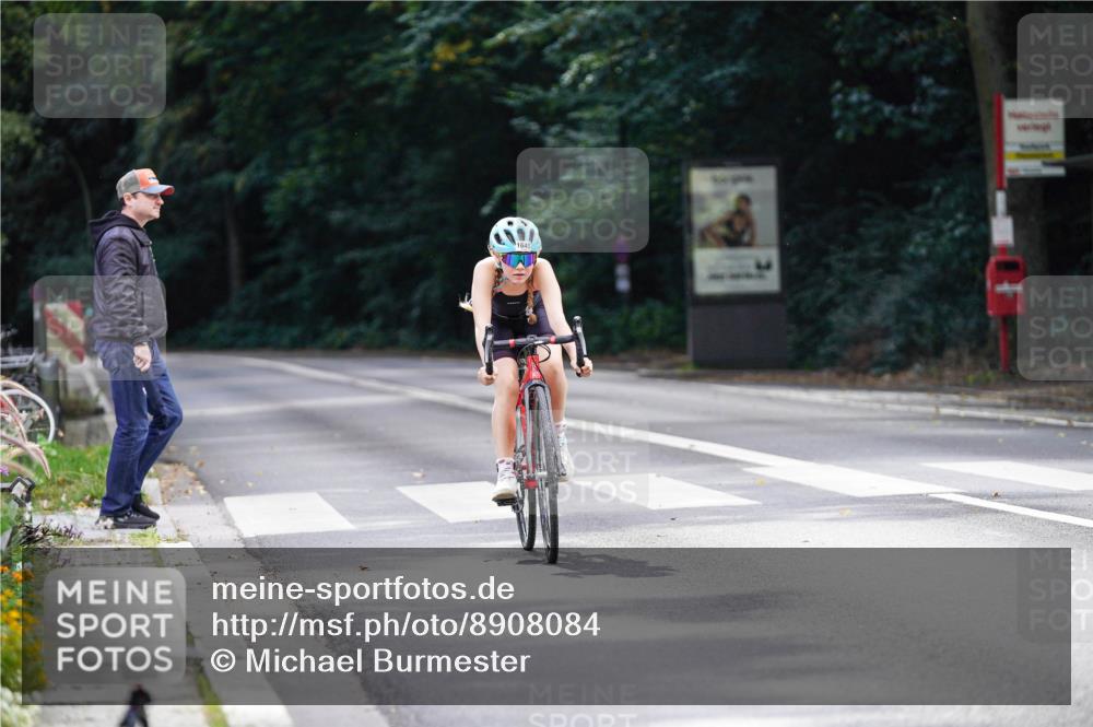 14.09.2025 - Stadtparktriathlon Michael Burmester http://msf.ph/oto/8908084 14.09.2025 13:53:52 Radfahren 1645 meine-sportfotos.de