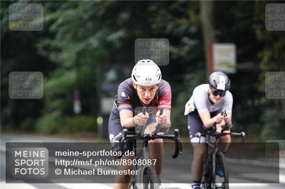 14.09.2025 - Stadtparktriathlon Michael Burmester http://msf.ph/oto/8908087 14.09.2025 09:25:57 Radfahren 454, 455, 471 meine-sportfotos.de