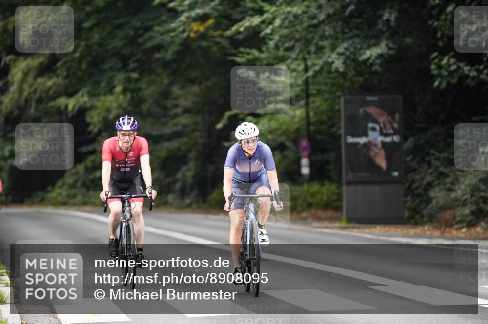 14.09.2025 - Stadtparktriathlon Michael Burmester http://msf.ph/oto/8908095 14.09.2025 09:26:07 Radfahren 395, 482 meine-sportfotos.de
