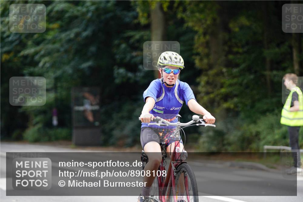 14.09.2025 - Stadtparktriathlon Michael Burmester http://msf.ph/oto/8908108 14.09.2025 13:54:08 Radfahren 1529, 1622, 1641 meine-sportfotos.de