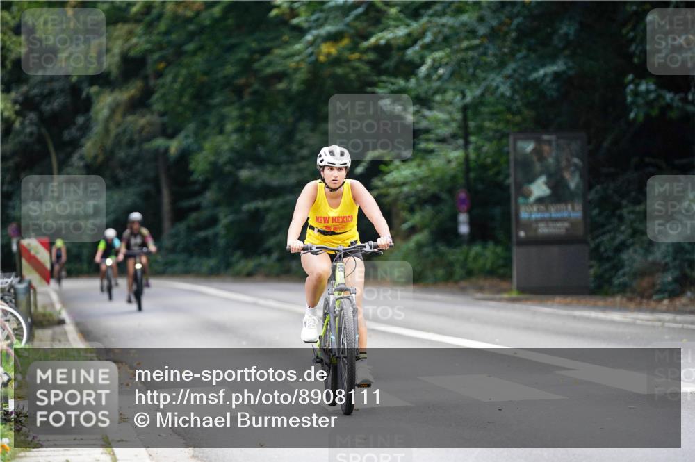 14.09.2025 - Stadtparktriathlon Michael Burmester http://msf.ph/oto/8908111 14.09.2025 13:54:12 Radfahren 1529, 1622, 1641 meine-sportfotos.de