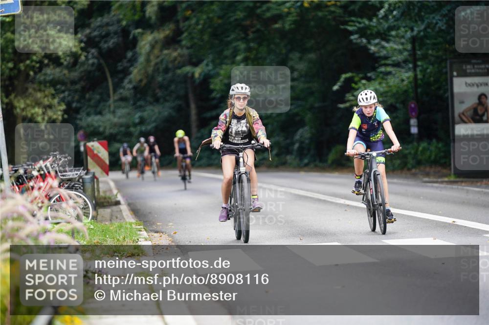 14.09.2025 - Stadtparktriathlon Michael Burmester http://msf.ph/oto/8908116 14.09.2025 13:54:19 Radfahren 1422, 1529, 1625, 1628 meine-sportfotos.de