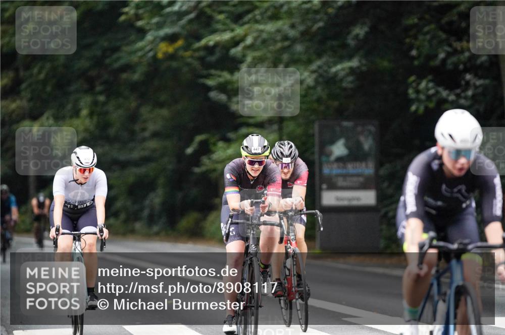 14.09.2025 - Stadtparktriathlon Michael Burmester http://msf.ph/oto/8908117 14.09.2025 09:26:26 Radfahren 320, 356, 381, 389, 419, 439, 443, 447, 472, 486, 495 meine-sportfotos.de