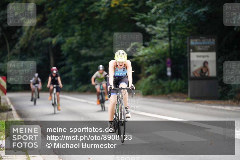14.09.2025 - Stadtparktriathlon Michael Burmester http://msf.ph/oto/8908123 14.09.2025 13:54:25 Radfahren 1422, 1624, 1625, 1628, 1683, 1688 meine-sportfotos.de