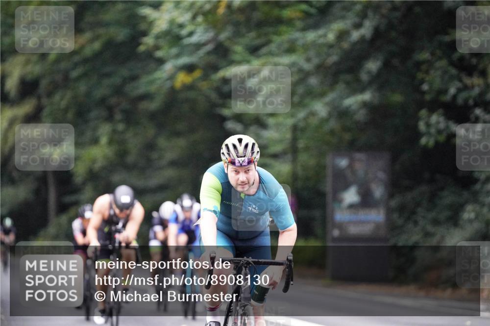 14.09.2025 - Stadtparktriathlon Michael Burmester http://msf.ph/oto/8908130 14.09.2025 09:26:30 Radfahren 306, 320, 356, 381, 389, 419, 439, 443, 447, 472, 486, 495 meine-sportfotos.de