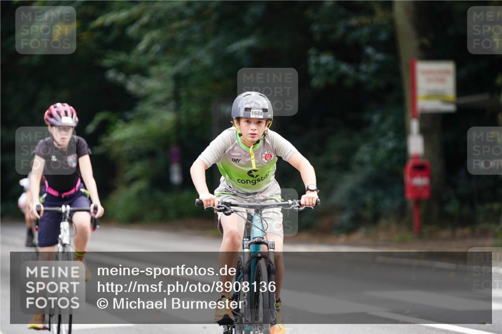 14.09.2025 - Stadtparktriathlon Michael Burmester http://msf.ph/oto/8908136 14.09.2025 13:54:29 Radfahren 1422, 1624, 1628, 1683, 1688 meine-sportfotos.de
