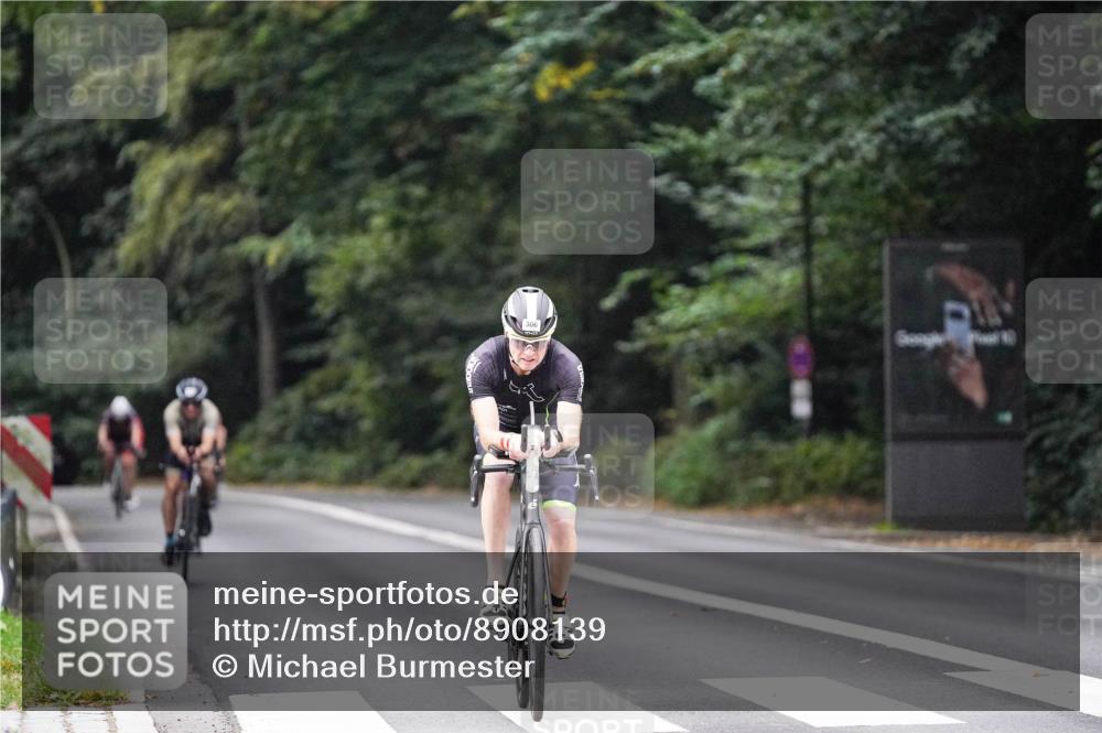 14.09.2025 - Stadtparktriathlon Michael Burmester http://msf.ph/oto/8908139 14.09.2025 09:26:36 Radfahren 306, 338, 356, 381, 389, 419, 439, 456 meine-sportfotos.de