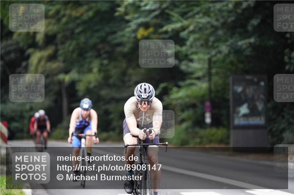 14.09.2025 - Stadtparktriathlon Michael Burmester http://msf.ph/oto/8908147 14.09.2025 09:26:39 Radfahren 302, 306, 338, 442, 456, 479 meine-sportfotos.de