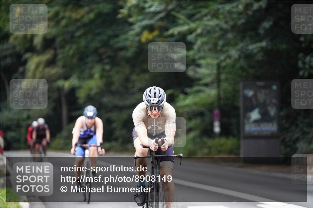 14.09.2025 - Stadtparktriathlon Michael Burmester http://msf.ph/oto/8908149 14.09.2025 09:26:40 Radfahren 302, 306, 338, 442, 456, 479 meine-sportfotos.de